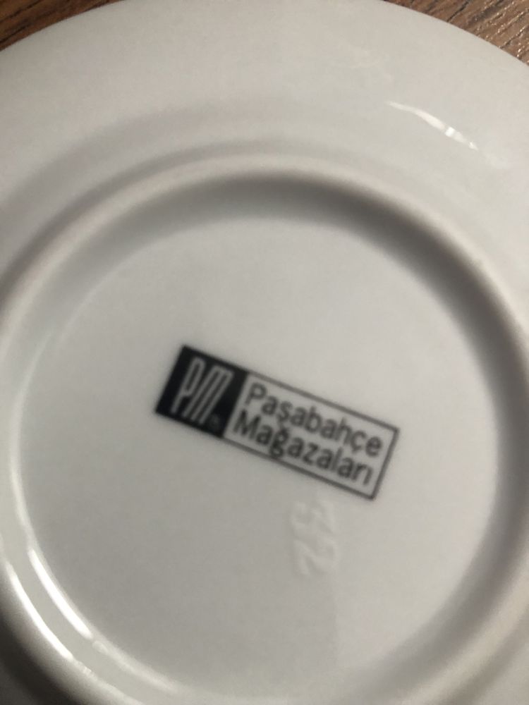 Filiżanka mała espresso biała porcelana ze złoceniem