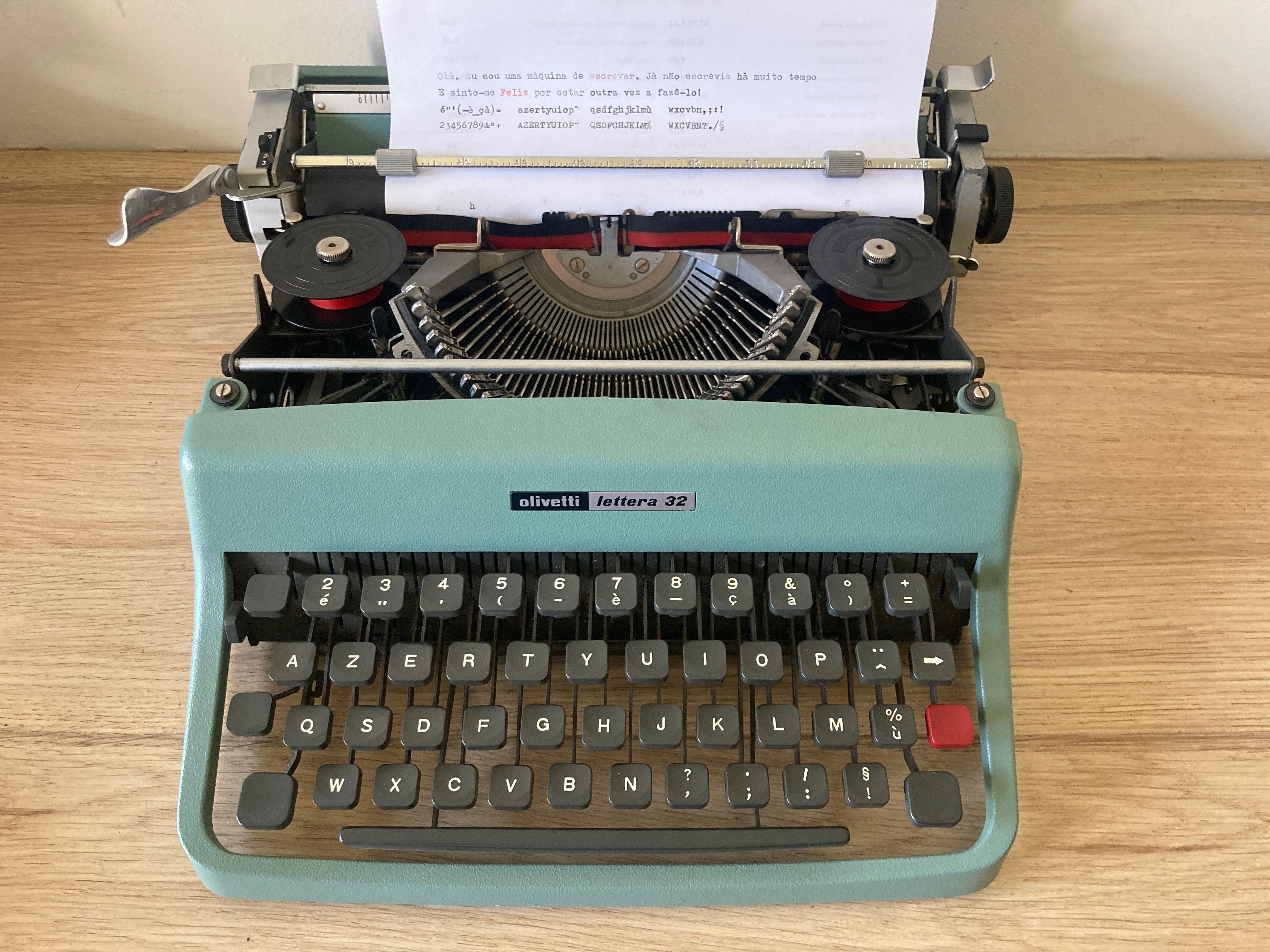 Máquina de Escrever  ***  Olivetti