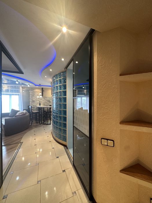 1-к на Ентузіастів