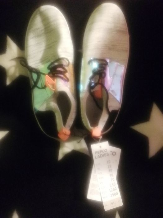 Buty sportowe damskie