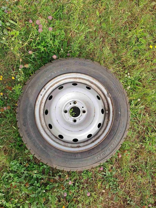 Продам шини з дисками.