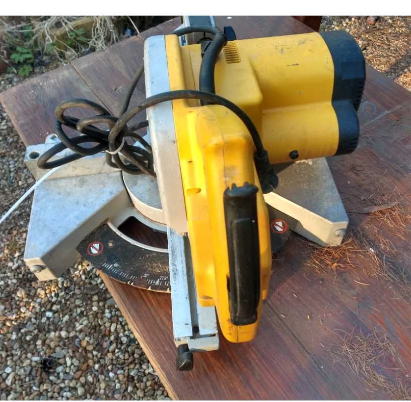 ukośnica piła ukośna DEWALT DW 707