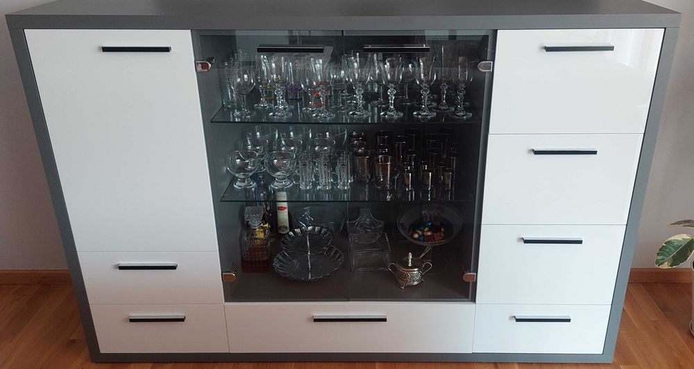 Meble na wymiar, Biurowe, Kuchnie, Szafy, Komody, Na zamówienie