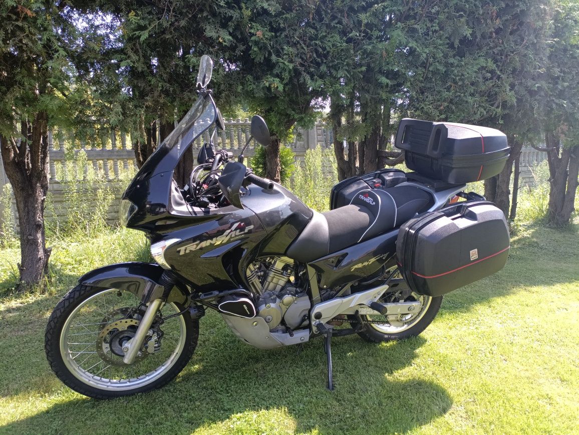 Honda Transalp 650 Warto vstrom gs