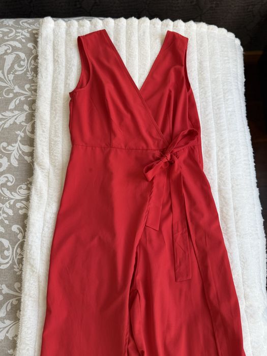 Macacão com rachas nas pernas tamanho L