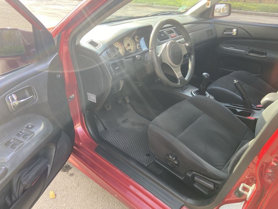 В продаже ланцер 9 универсал 3850$