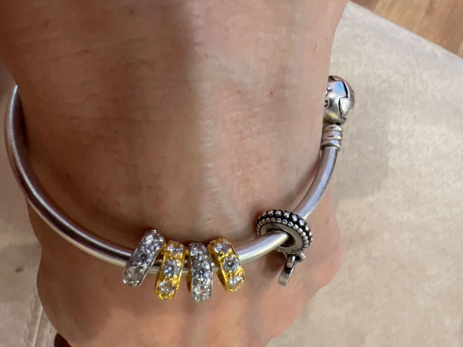 Браслет Пандора шарм