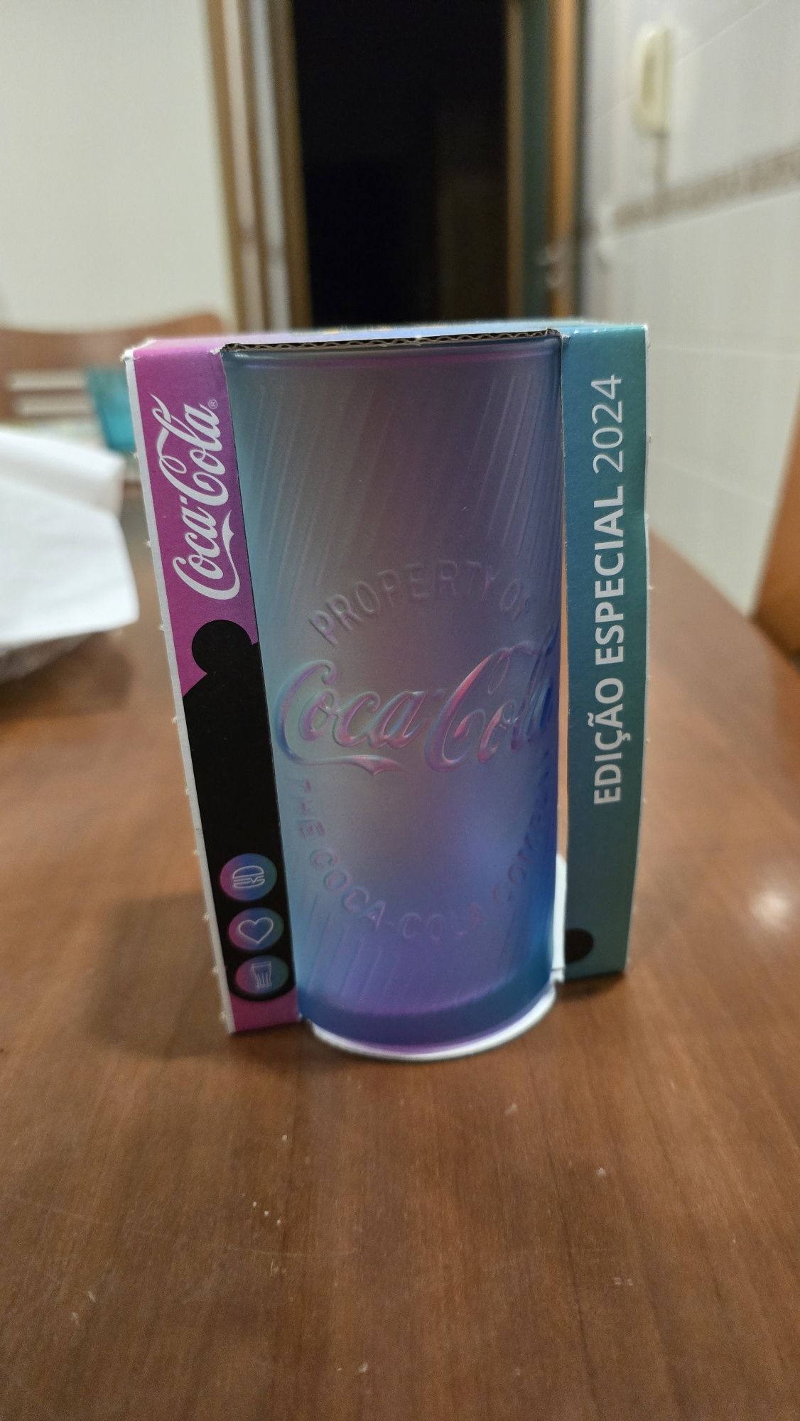 Copo Coca-Cola McDonald's Rainbow 2024