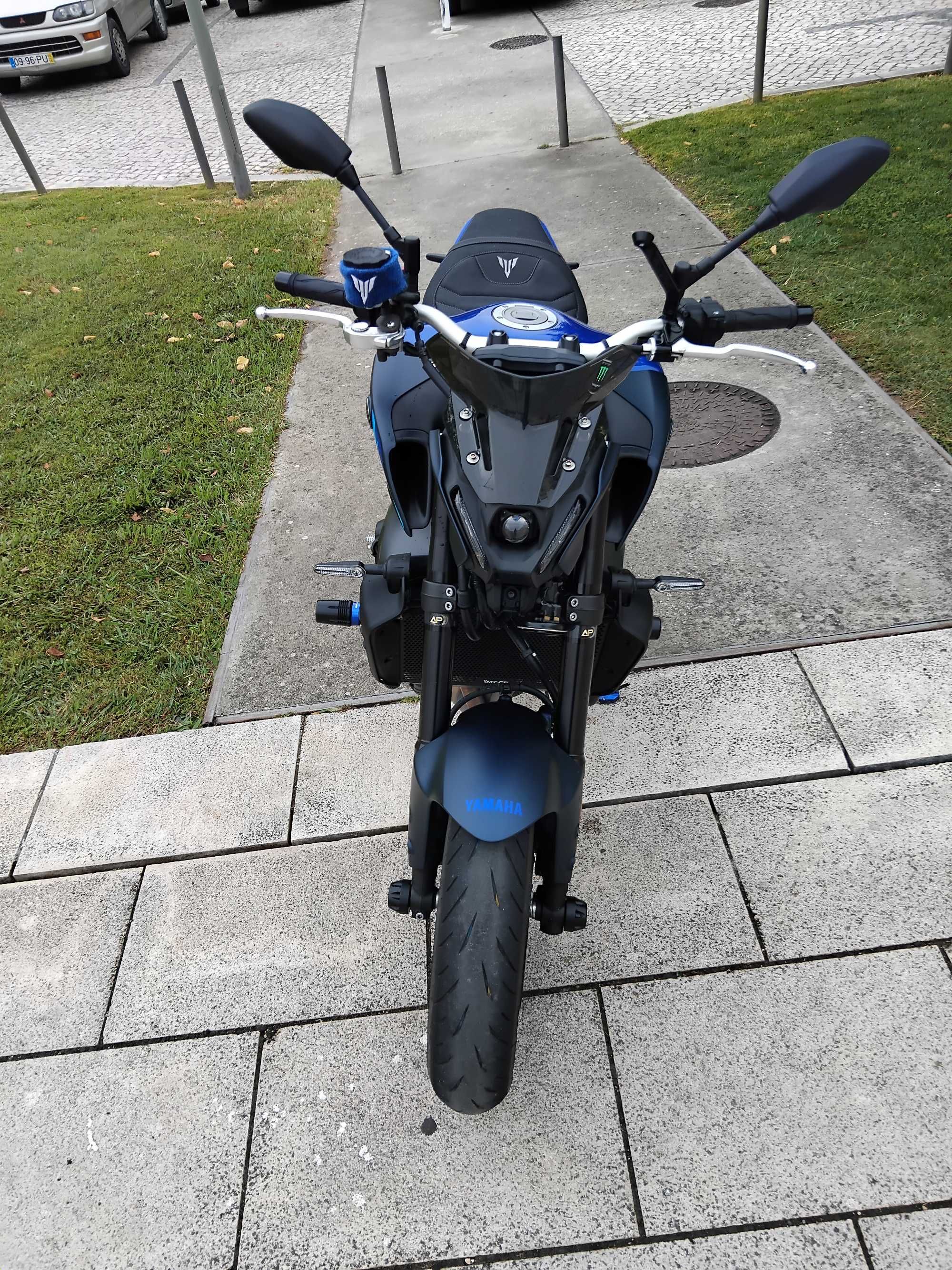 Yamaha MT 09 como nova