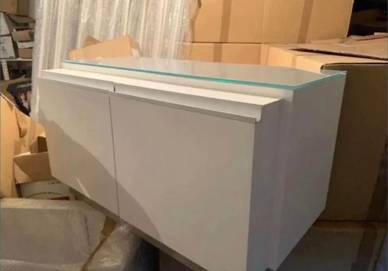 Estantes farmácia MDF lacado branco