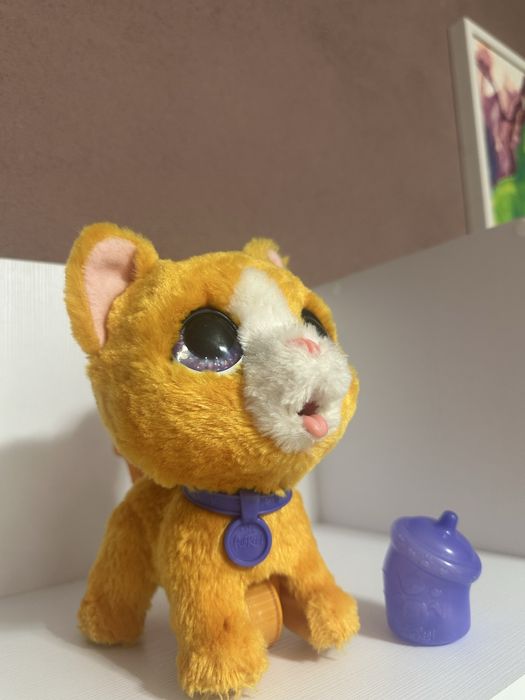 Интерактивная игрушка Hasbro котенкок на поводке Furreal Friends