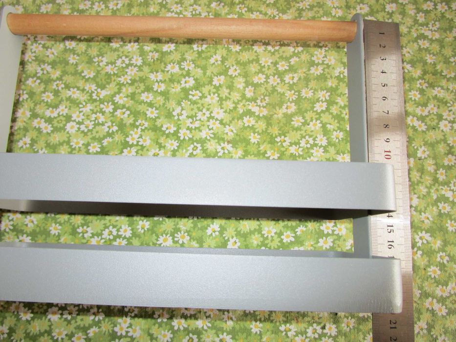 Metalowy pojemnik organizer stojak na przyprawy i buteleczki