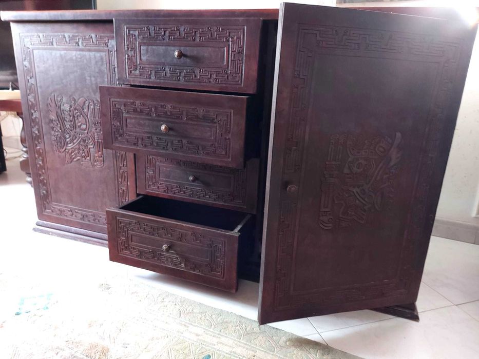 Sideboard Exclusivo em Pele