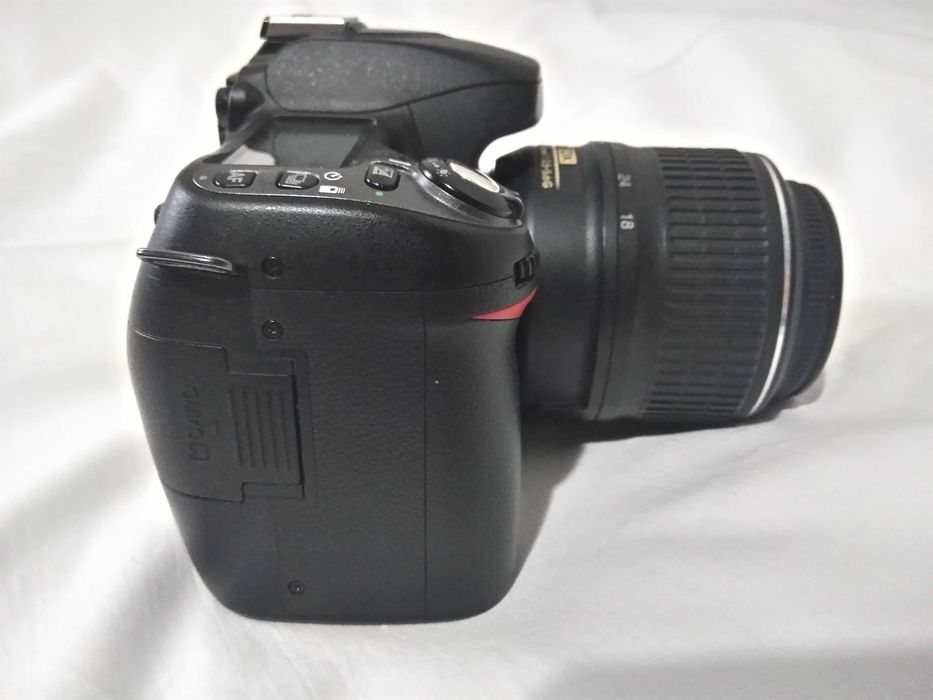 Продам фотоапарат Nikon D80