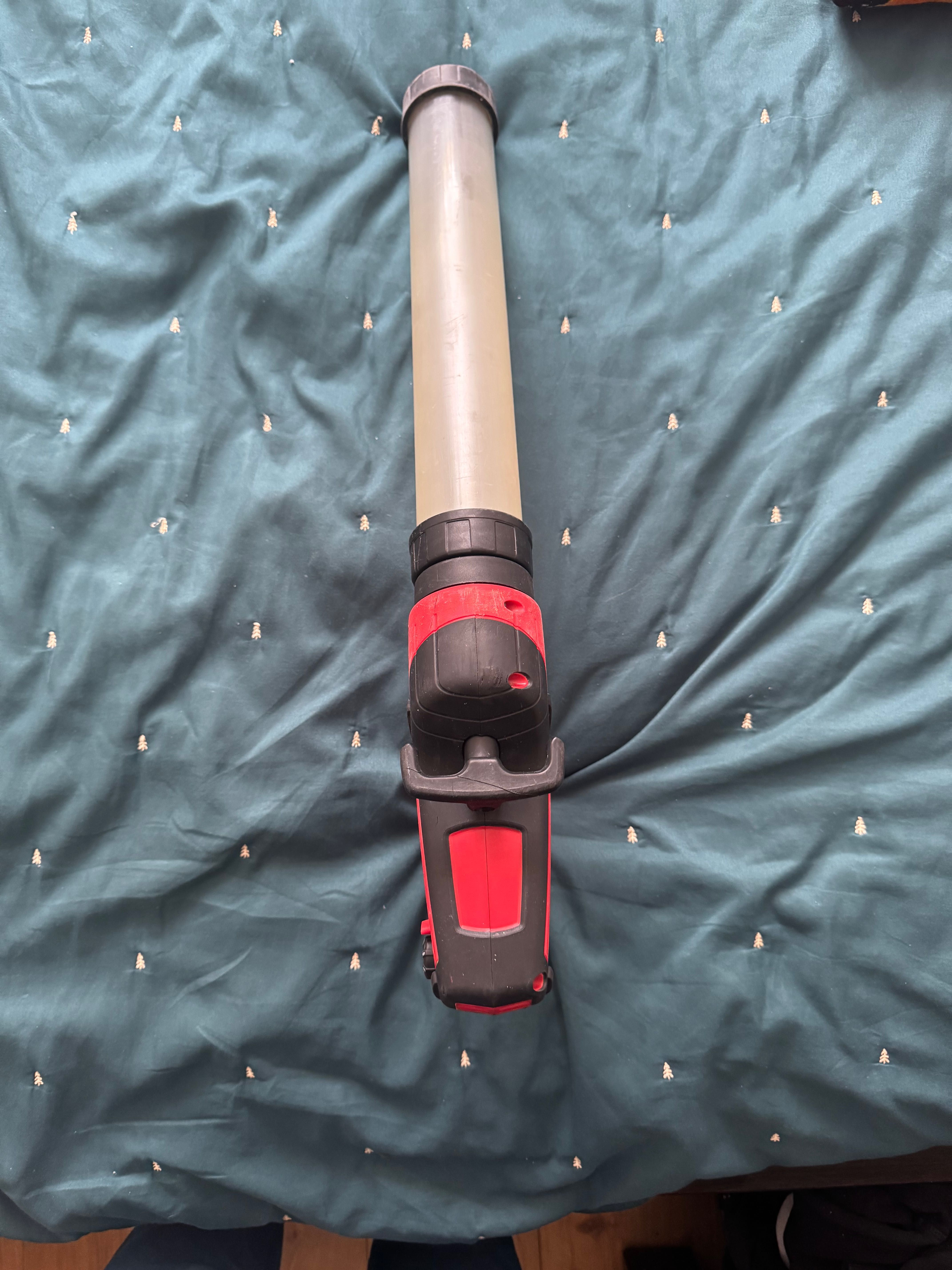 Pistolet do kleju ( silikonu ) Milwaukee m18 c18pcg