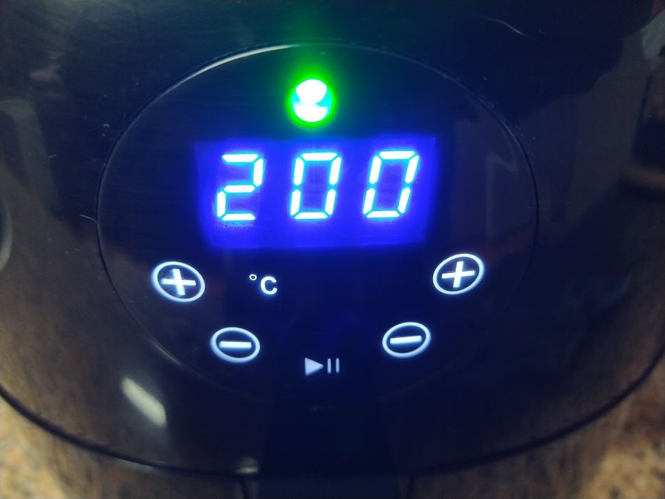 Fritadeira Air Fryer da marca Hoffen casa quarto apartamento vivenda.