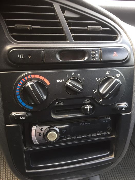 Легковий пвтомобіль Daewoo Lanos