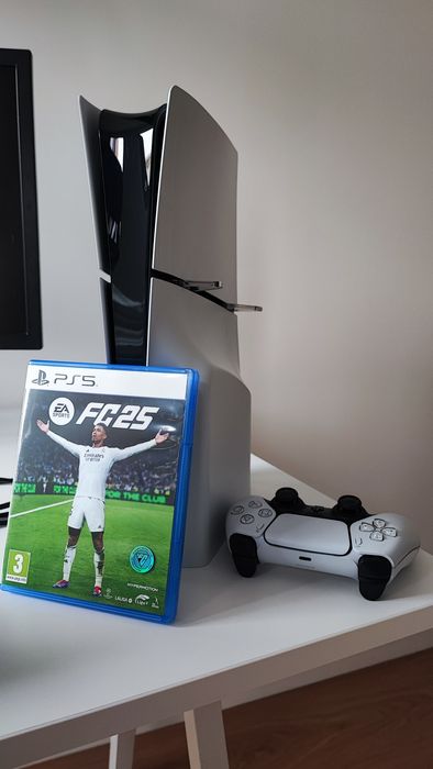 PS5 Slim com disco