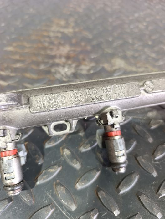 Régua/ Rampa de injeção para Volkswagen Golf IV 036 133 319