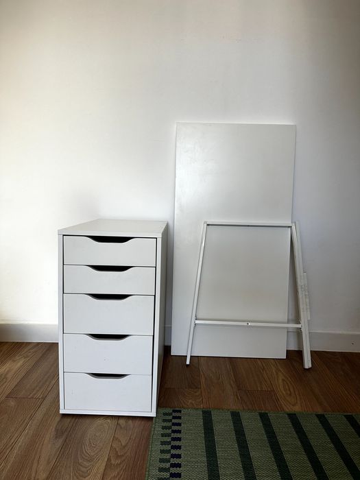 Secretária com arrumação – IKEA LAGKAPTEN/ALEX com cavalete LERBERG