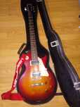 Vendo guitarra eletrica epiphone + cx rigida +cinto da mesma marca