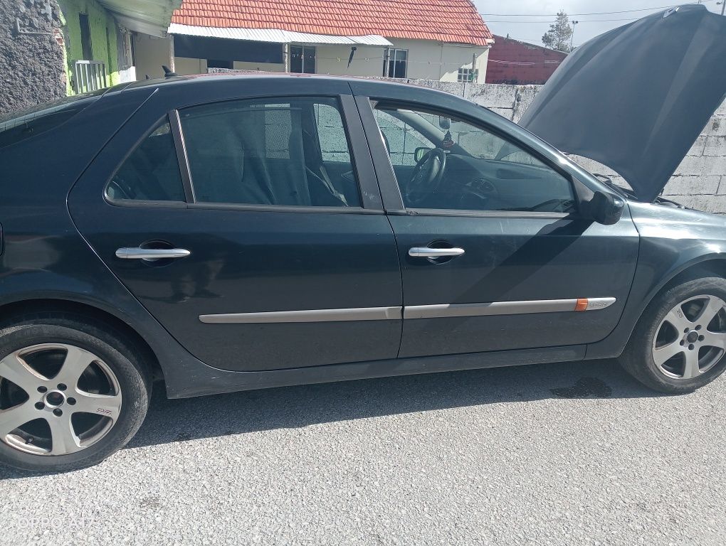 Troca por carrinha familiar Renault laguna ano 2001 do 12