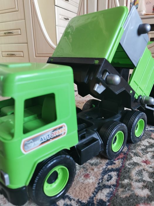 Великий сміттєвоз/міська техніка/Tigres Autopark