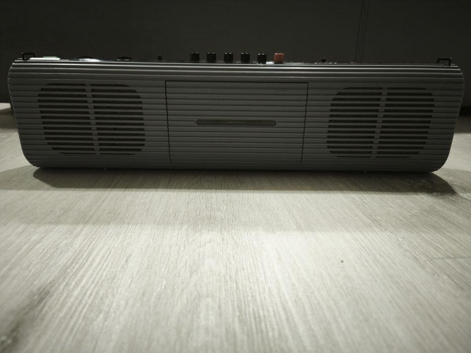 Японський ретро-магнітофон Sharp QT-F60E