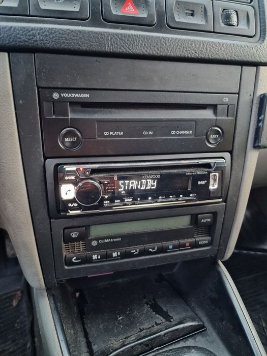 Radio samochodowe Kenwood KDC-BT700DAB Bluetooth Aux USB BT CD DAB+