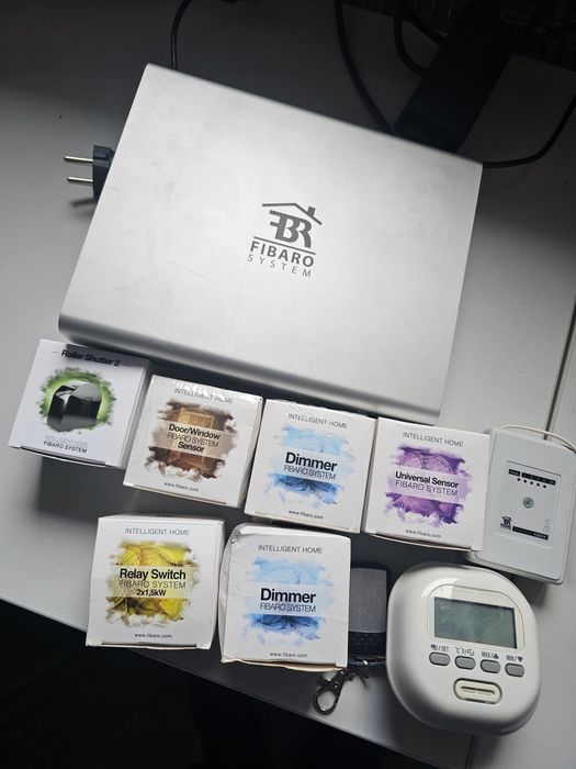 fibaro zestaw ze zdjecia bez centrali i zasilacza