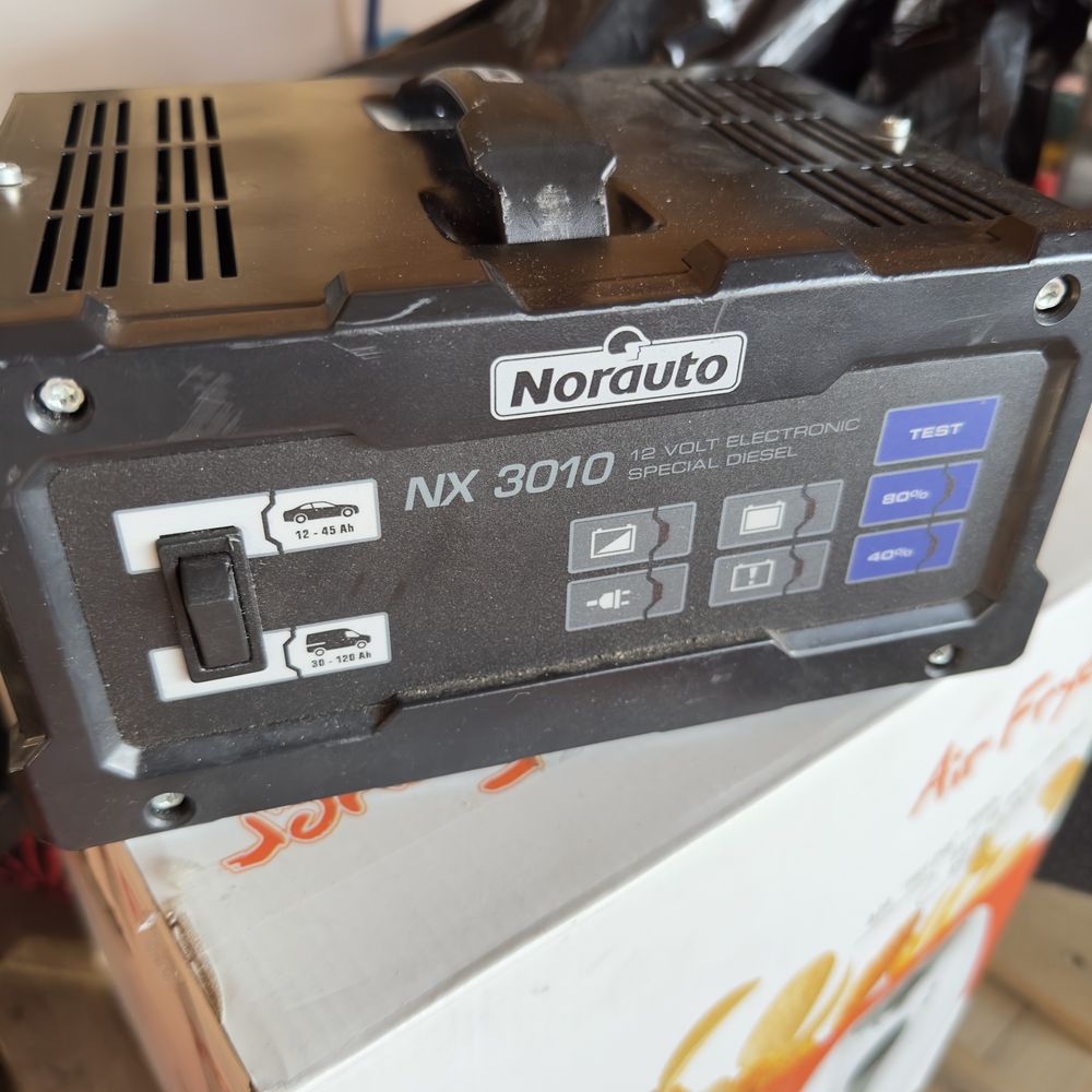 Automatyczny prostownik do akumulatorów NX 3010