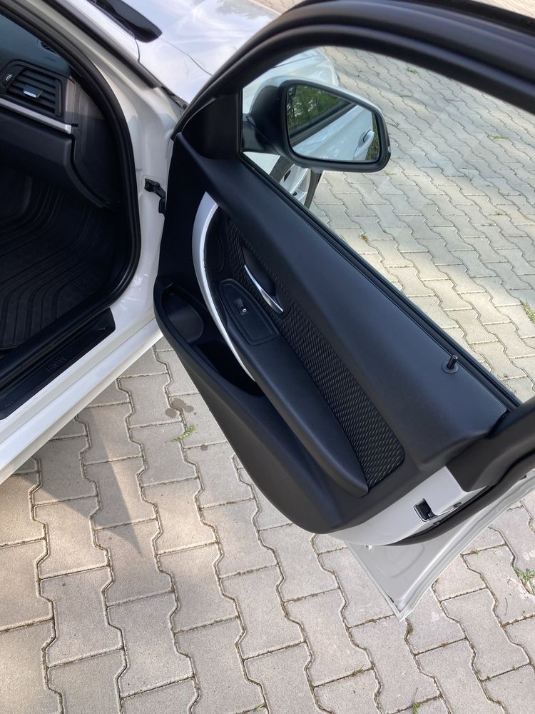 Продам BMW 320 Official