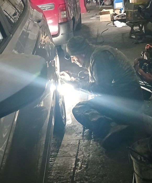 Сварщик, маляр,автослесарь нужны !!!