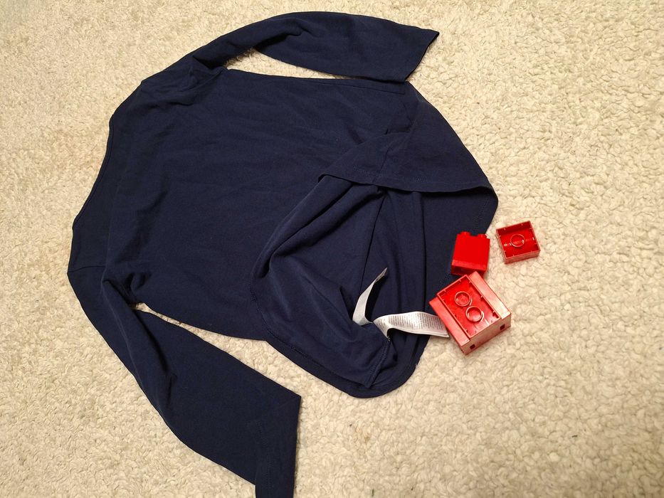 Bluzka dla dziewczynki z czerwonymi i brokatowymi gwiazdami -nowa