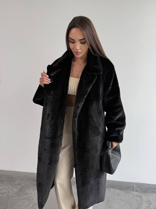 Шуба на підкладці мутон зимна