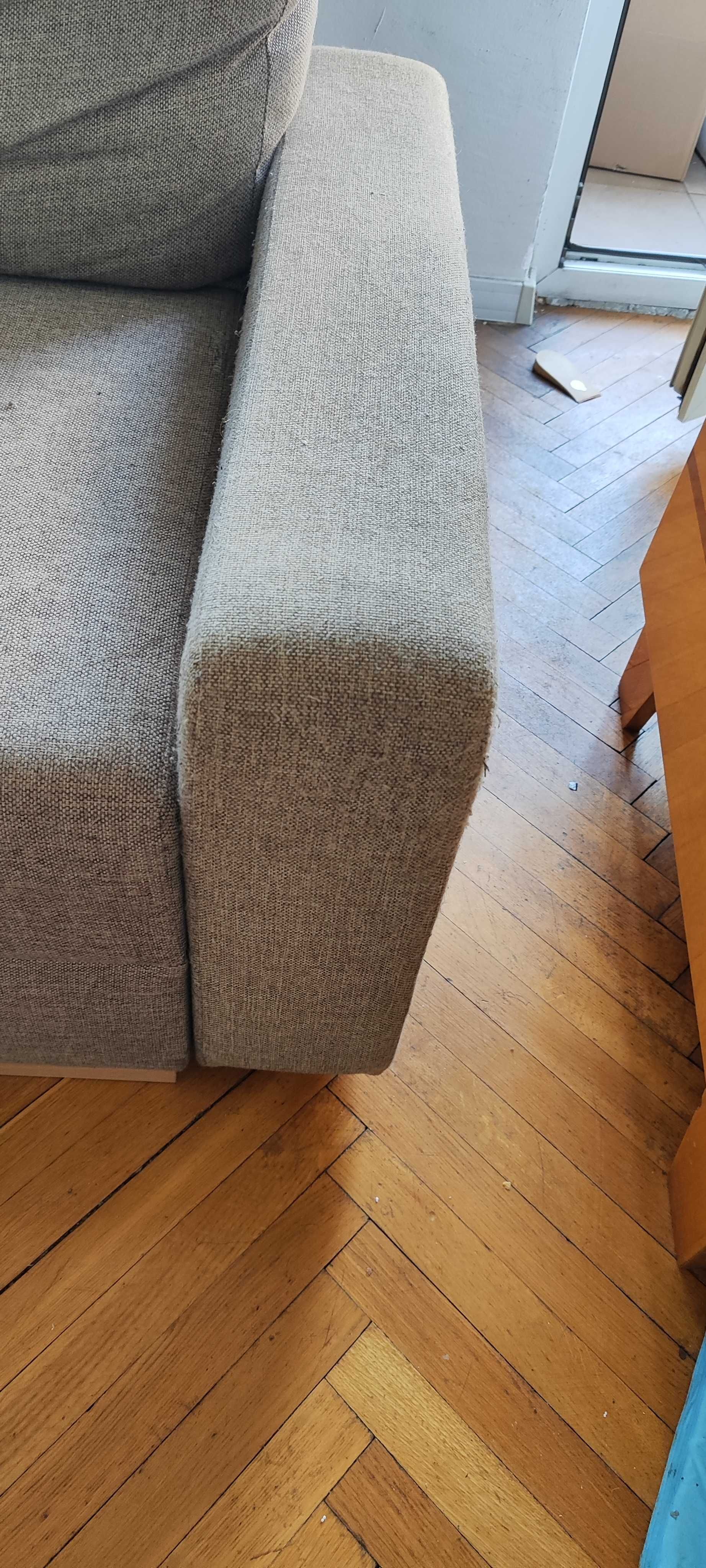 Sprzedam trzy osobową sofę z Ikea