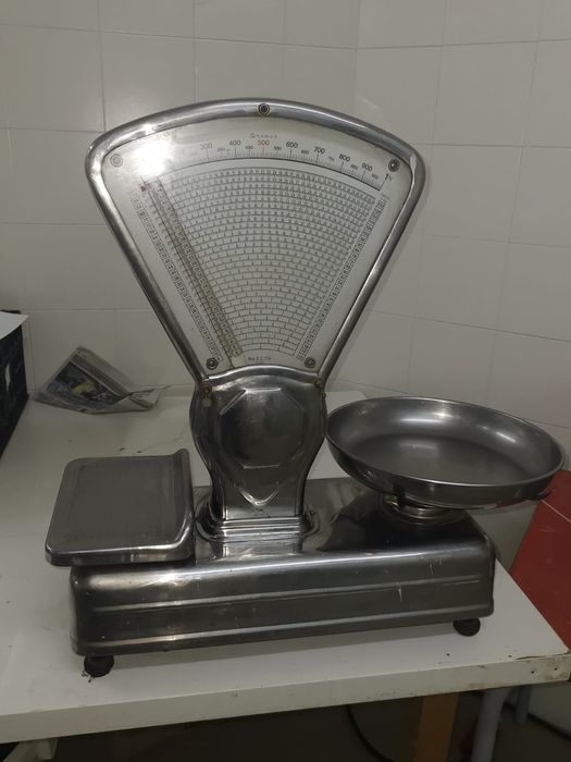 Balança vintage de inox