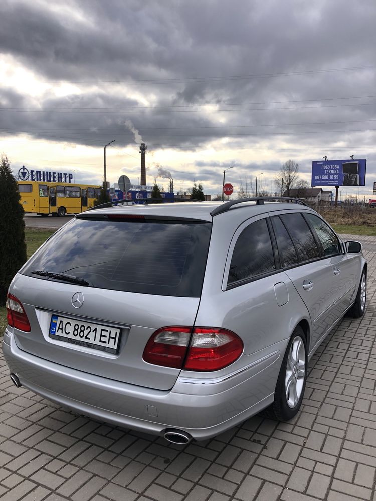 Продам Мерседес Е211 270CDI