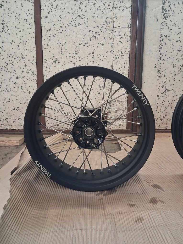 Koła Supermoto Twenty 17 cali cena do 17.07 po tym wzrośnie