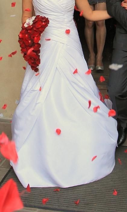 suknia ślubna rozmiar 38 + koło, buty, welon, szal i pokrowiec OKAZJA