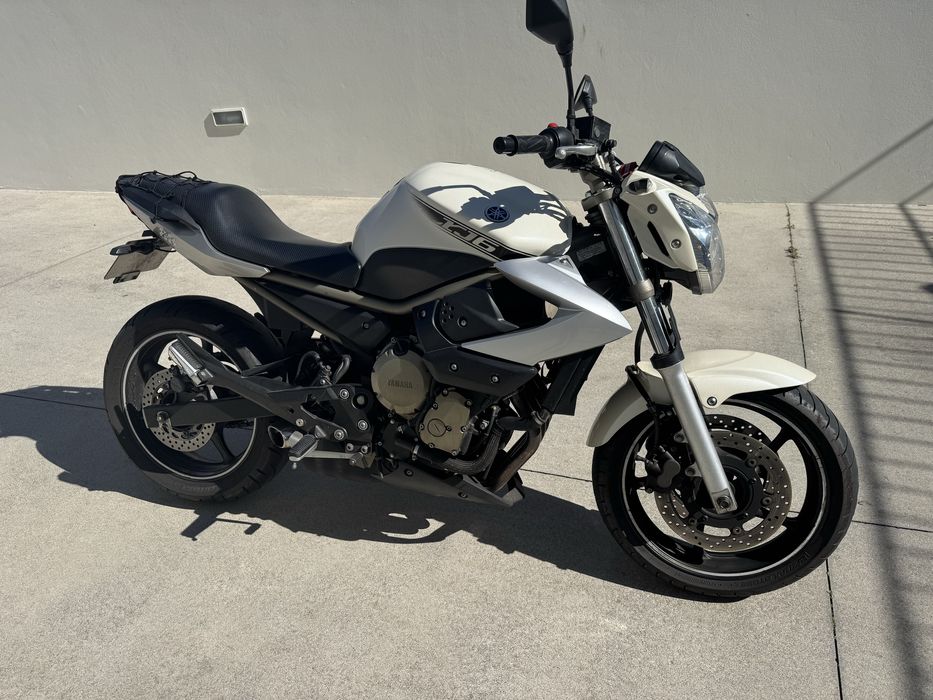 Yamaha xj6 54kw de 2009 com Mala
