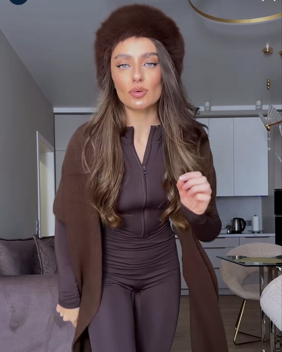 Трендова хутряна повʼязка на голову