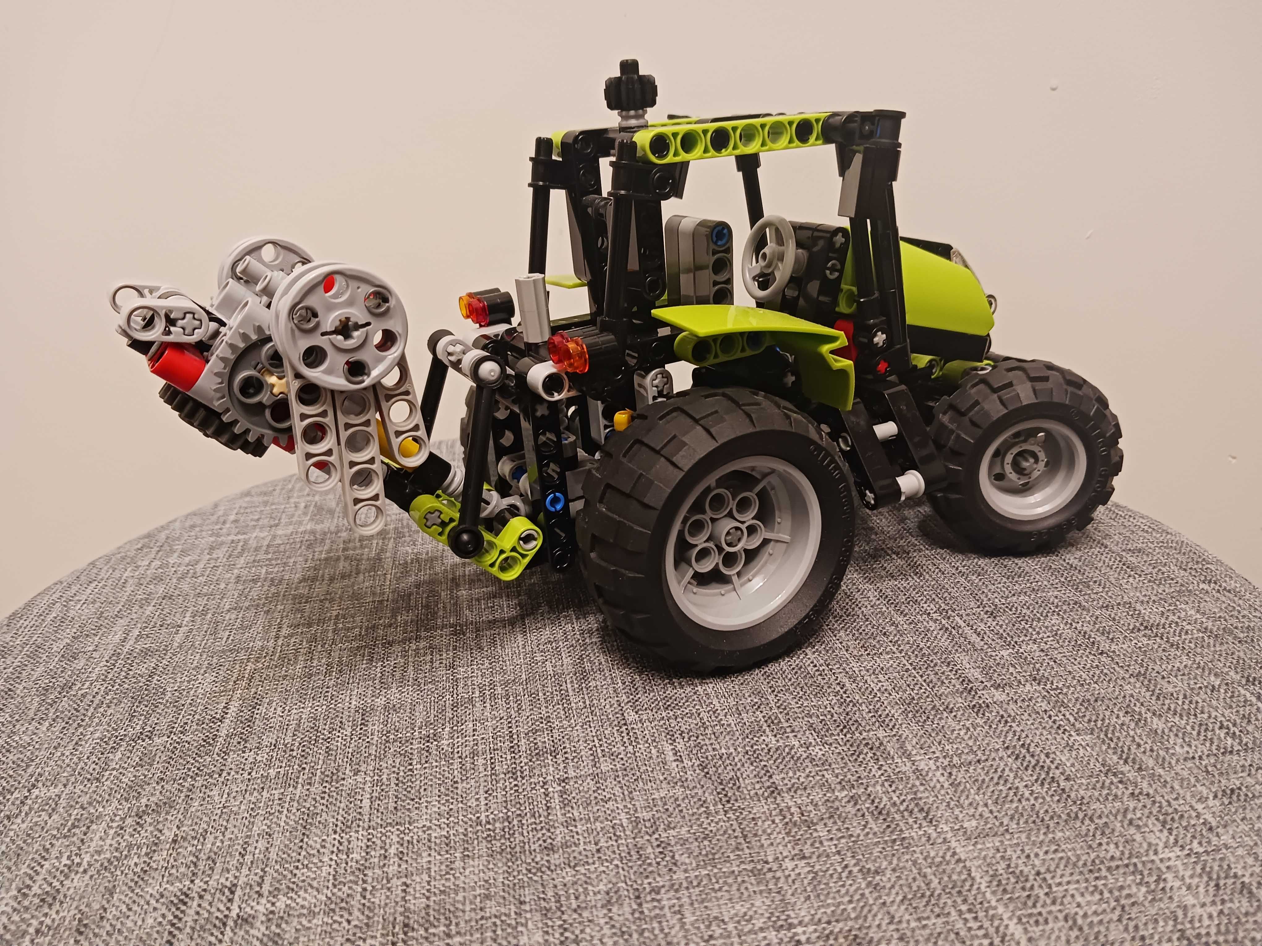 LEGO TECHNIC 9393 - Traktor z kosiarką, klocki lego