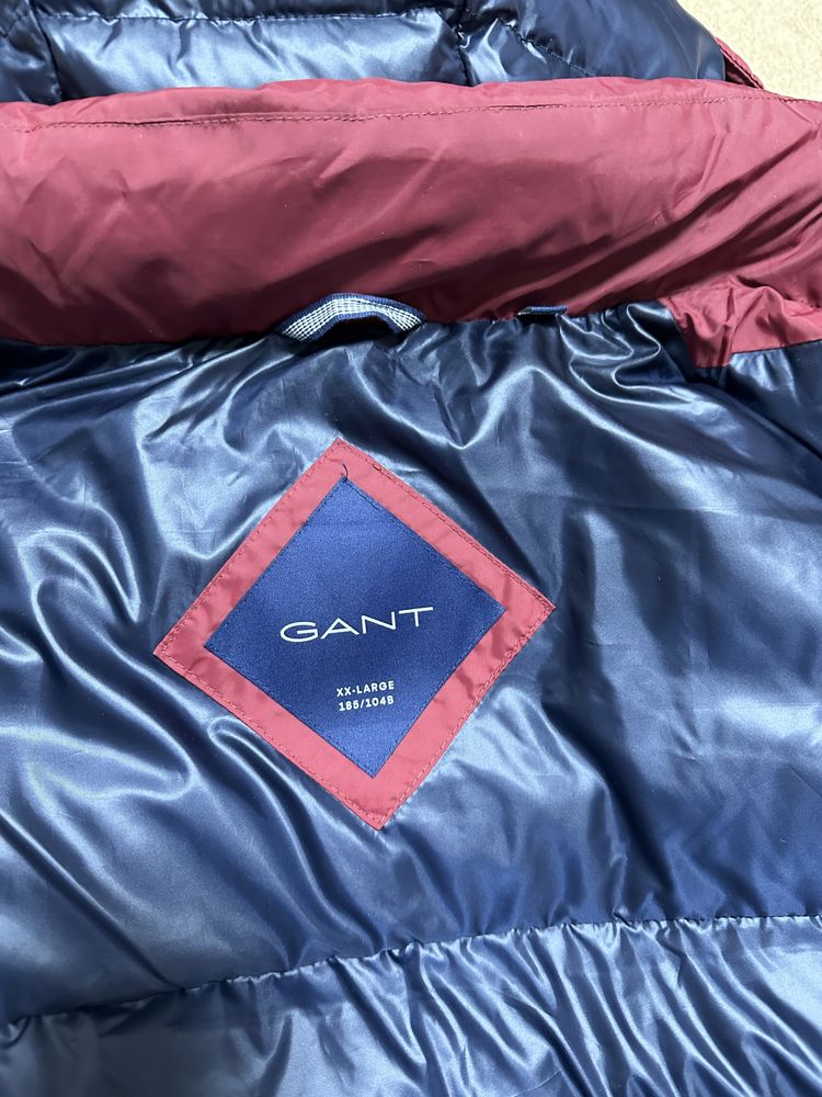 Зимовий пуховик Gant