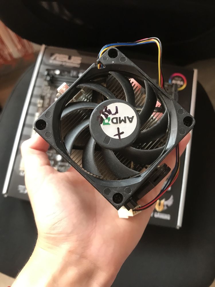Продам Мат плату Asus A68HM-K + Проц AMD A4 6300 (з куллером на проц)