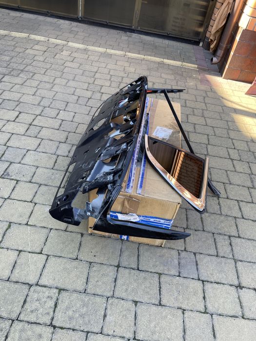 Спойлер,  молдинг лобового ст. Lincoln Nautilus