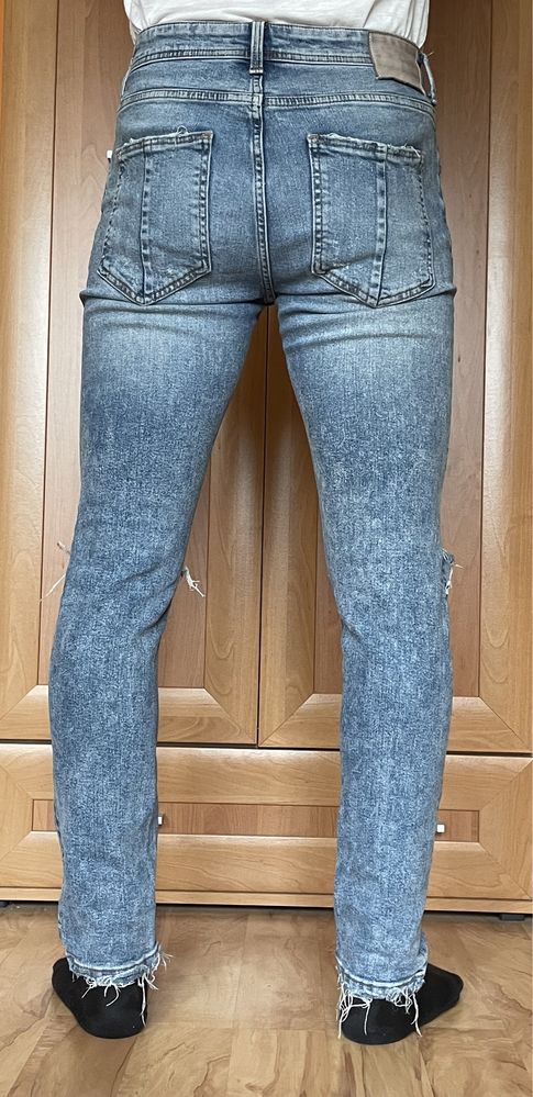 Spodnie jeansy skinny fit Bershka rozmiar 40 jak nowe