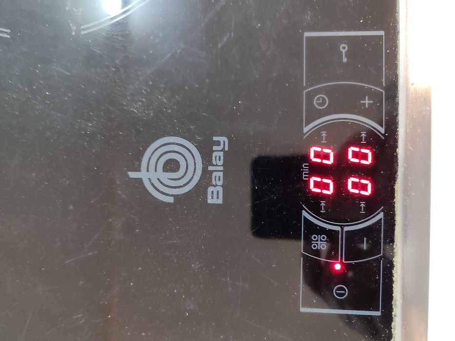 Placa elétrica Balay 57 x 50 cm