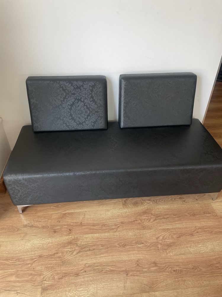 Sofas cabeleireiro e balcao de recepcao