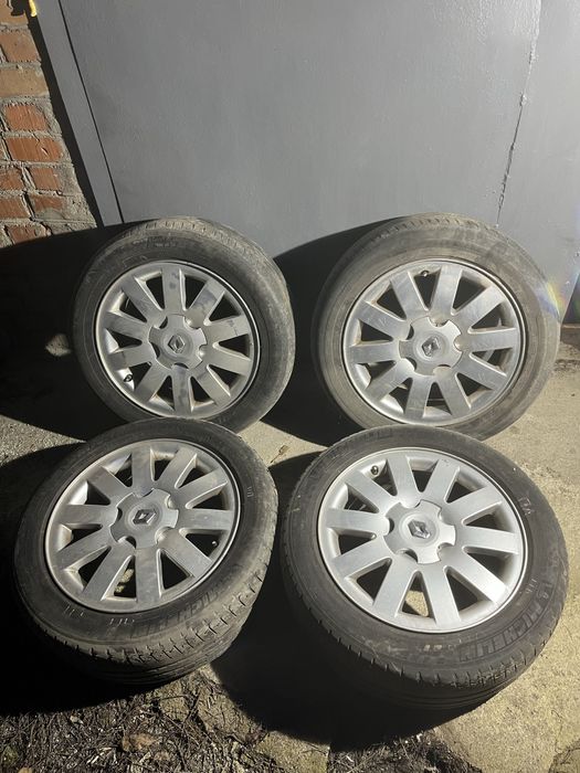 Титани рено лагуна 2